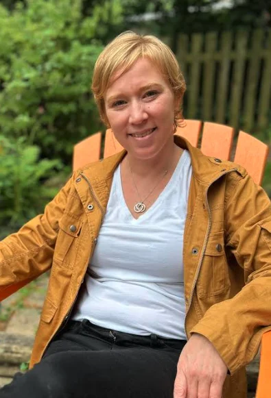 Solene Abaziou headshot.