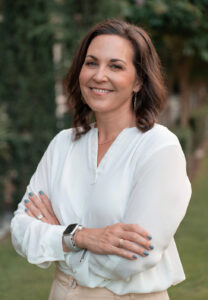 Kerri Ray Valencia headshot.