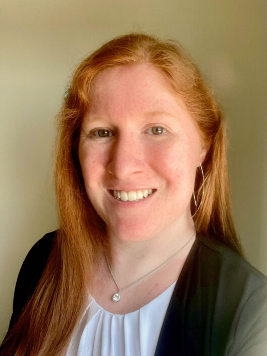 Elizabeth Marsden headshot.